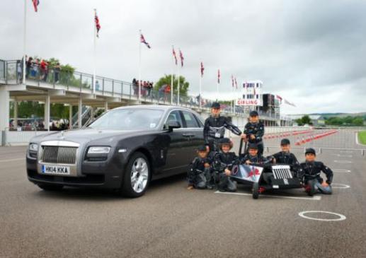 Học sinh tiểu học tham gia phát triển xe đua chạy điện Rolls-Royce